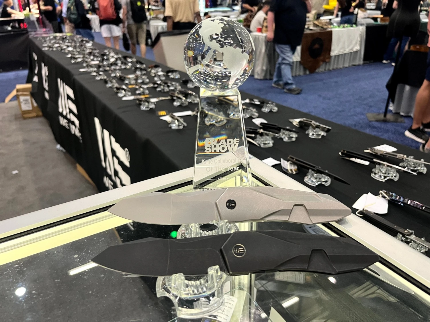 WEKNIFE Solid Flipper Knife Titanium Handle (3.88" CPM 20CV Blade) WE22028-3 14 WEKNIFE Solid Flipper Knife Titanium Handle (3.88" CPM 20CV Blade) WE22028-3 - Image 12